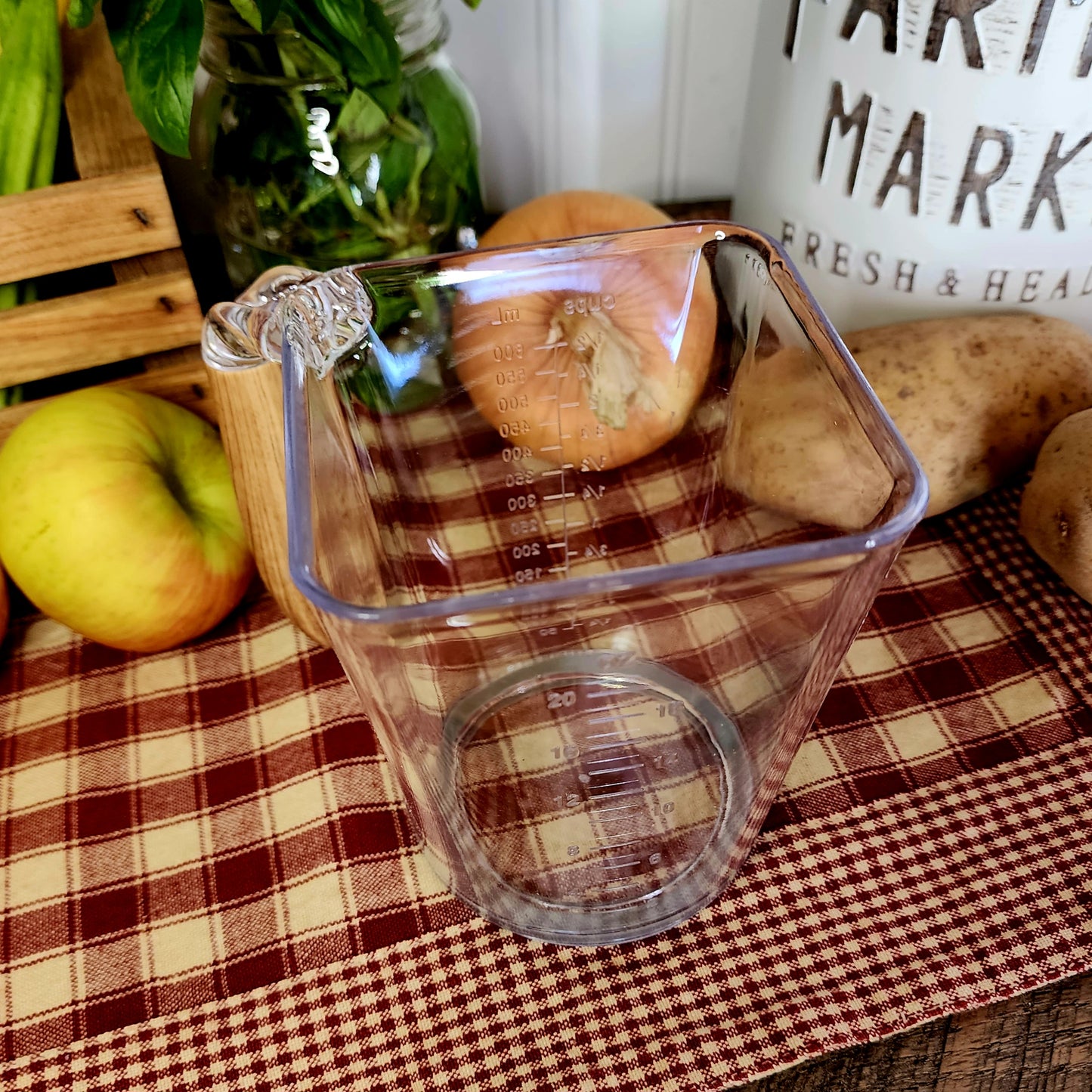 2.5c Measuring Cup