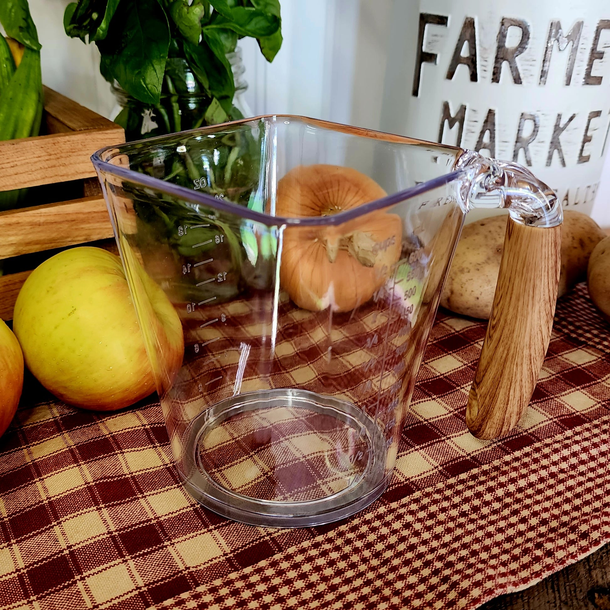 2.5c Measuring Cup