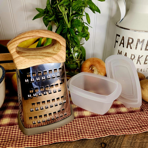 Box Grater with Plastic Cup